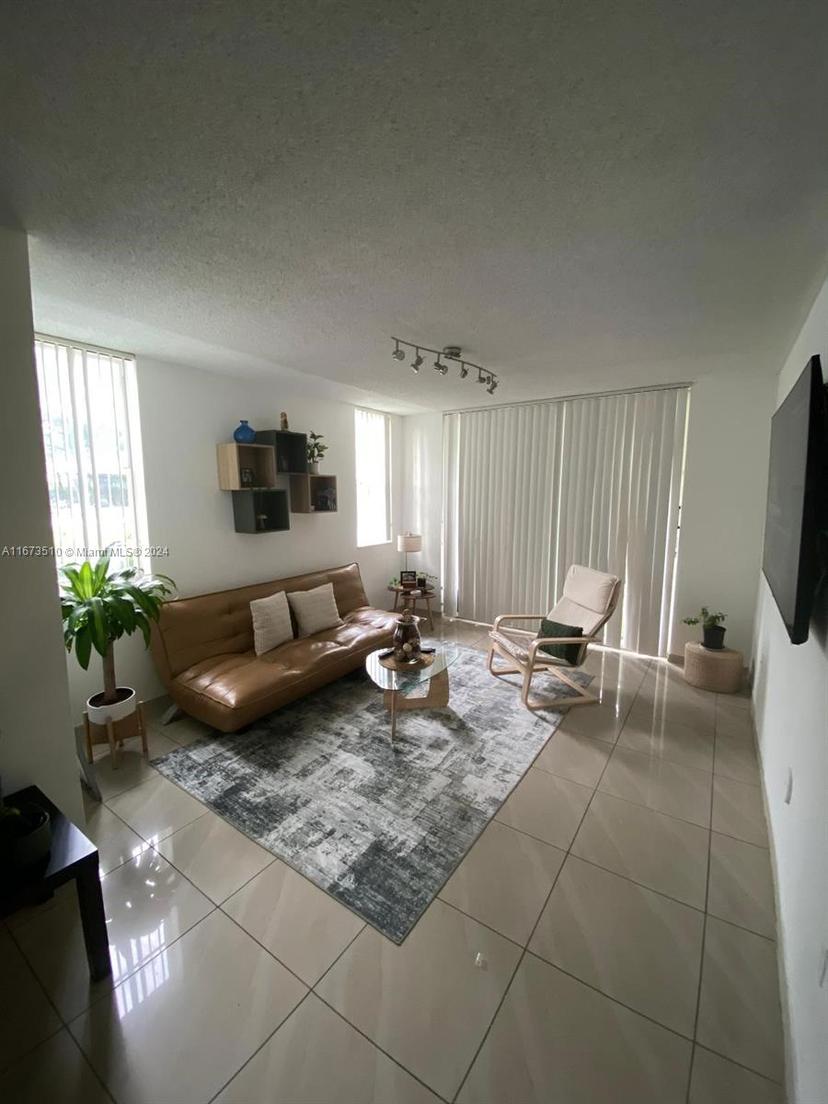 Picture of 4440 NW 107Th Ave # 7, Doral FL 33178