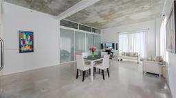 Picture of 234 NE 3Rd St # 1007, Miami, FL 33132