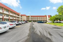 Picture of 2651 E Sunrise Lakes Drive # 309, Sunrise, FL 33322