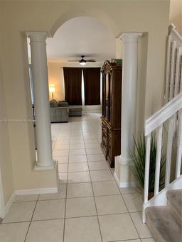 Picture of 394 River Bluff Ln, Royal Palm Beach, FL 33411