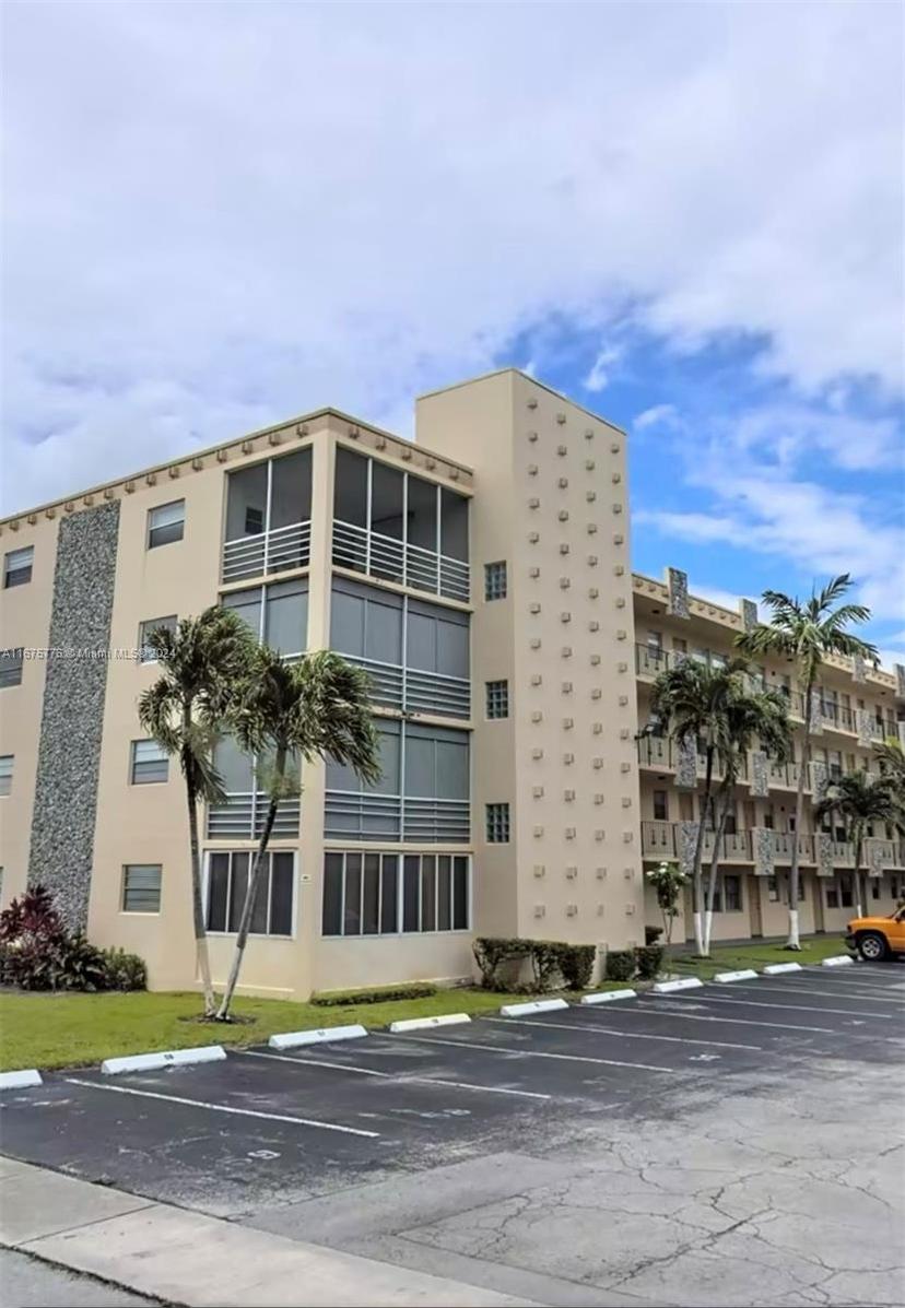 Picture of 2145 Pierce St # 305, Hollywood FL 33020