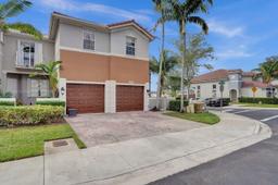 Picture of 11470 NW 79Th Ln # 11470, Doral, FL 33178