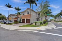 Picture of 11470 NW 79Th Ln # 11470, Doral, FL 33178