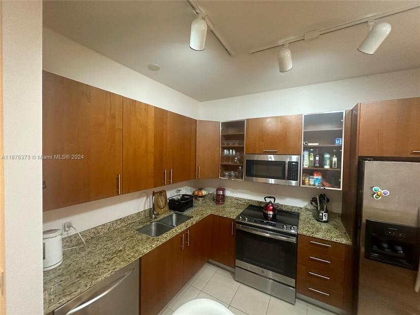 Picture of 1945 S Ocean Dr # 411, Hallandale Beach FL 33009