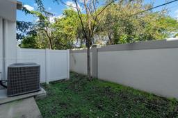 Picture of 4173 N Oak Pl, Dania Beach, FL 33314