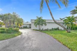 Picture of 6106 Royal Poinciana Ln, Tamarac, FL 33319