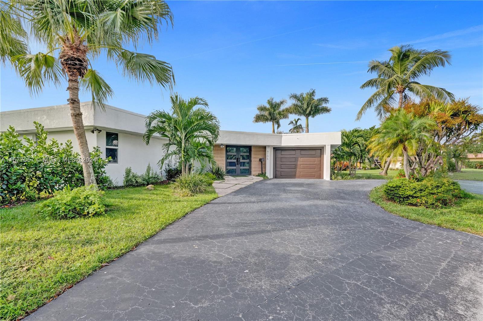 Picture of 6106 Royal Poinciana Ln, Tamarac, FL 33319