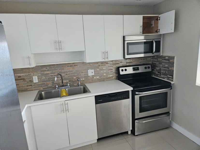 Picture of 13499 Biscayne Blvd # 805, North Miami FL 33181