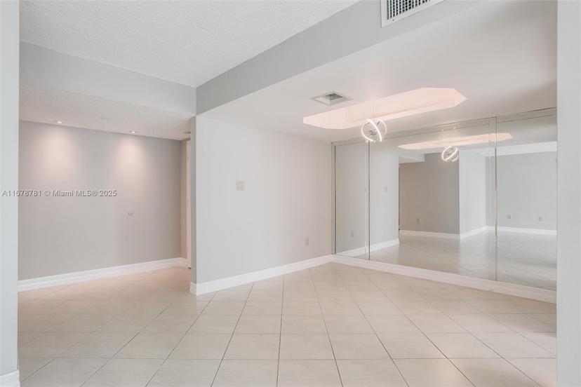 Picture of 18071 Biscayne Blvd # 1204, Aventura, FL 33160