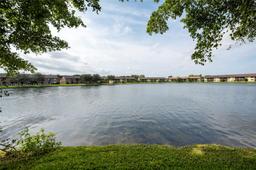 Picture of 3955 N Nob Hill Rd # 109, Sunrise, FL 33351