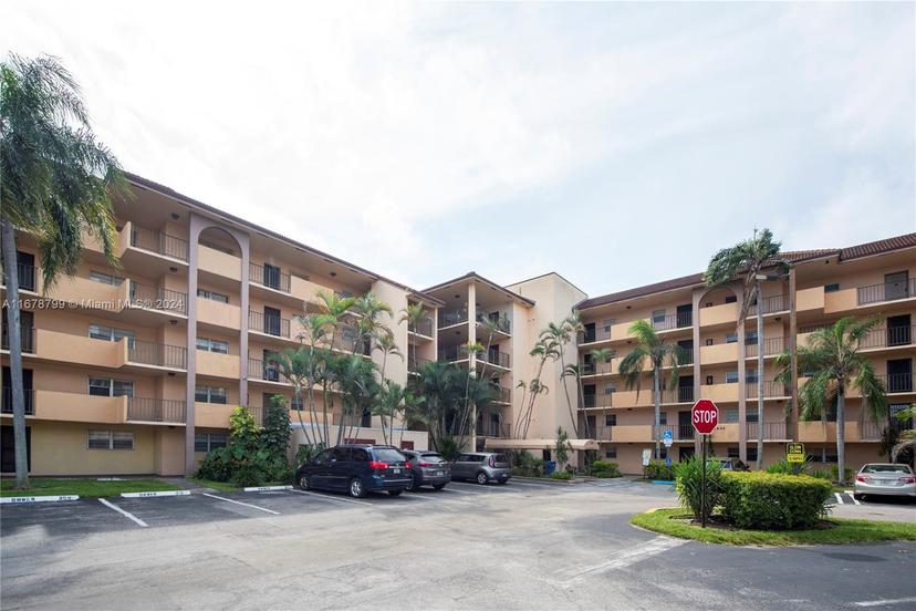 Picture of 3955 N Nob Hill Rd # 109, Sunrise FL 33351