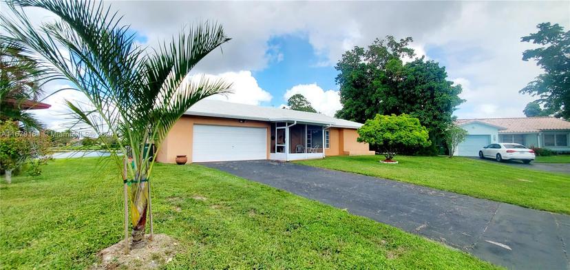 Picture of 9401 NW 70Th Pl, Tamarac FL 33321