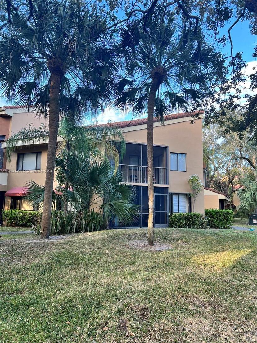 Picture of 15525 Miami Lakeway N # 102, Miami Lakes FL 33014