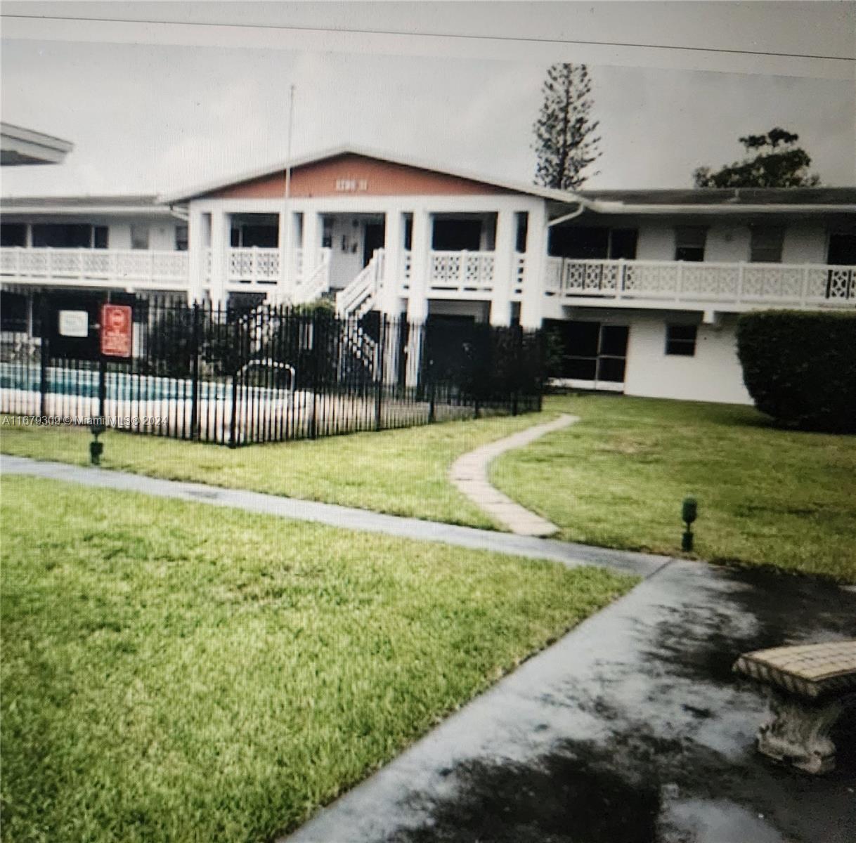 Picture of 1711 NW 46Th Ave # 114, Lauderhill, FL 33313