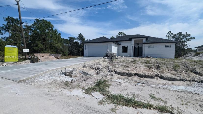 Picture of 469 Long Ave, Lehigh Acres FL 33794