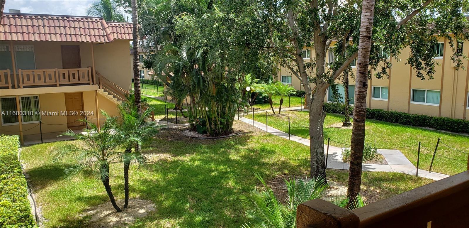 Picture of 2510 NW 39Th Way # 104, Lauderdale Lakes, FL 33311