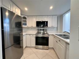 Picture of 540 Brickell Key Dr # 302, Miami, FL 33131