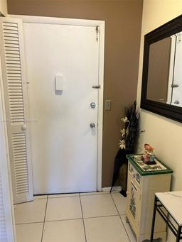 Picture of 1710 NE 191St St # 3, Miami, FL 33179