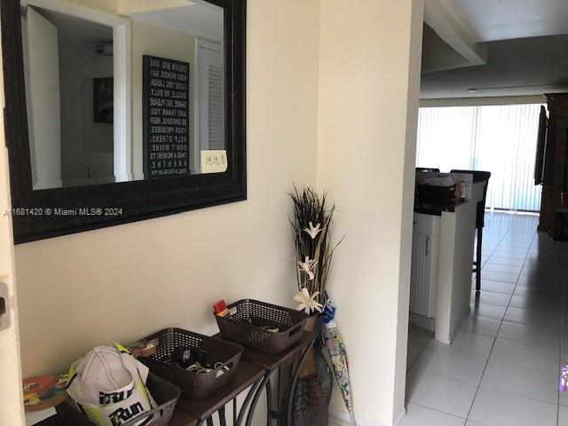 Picture of 1710 NE 191St St # 3, Miami FL 33179