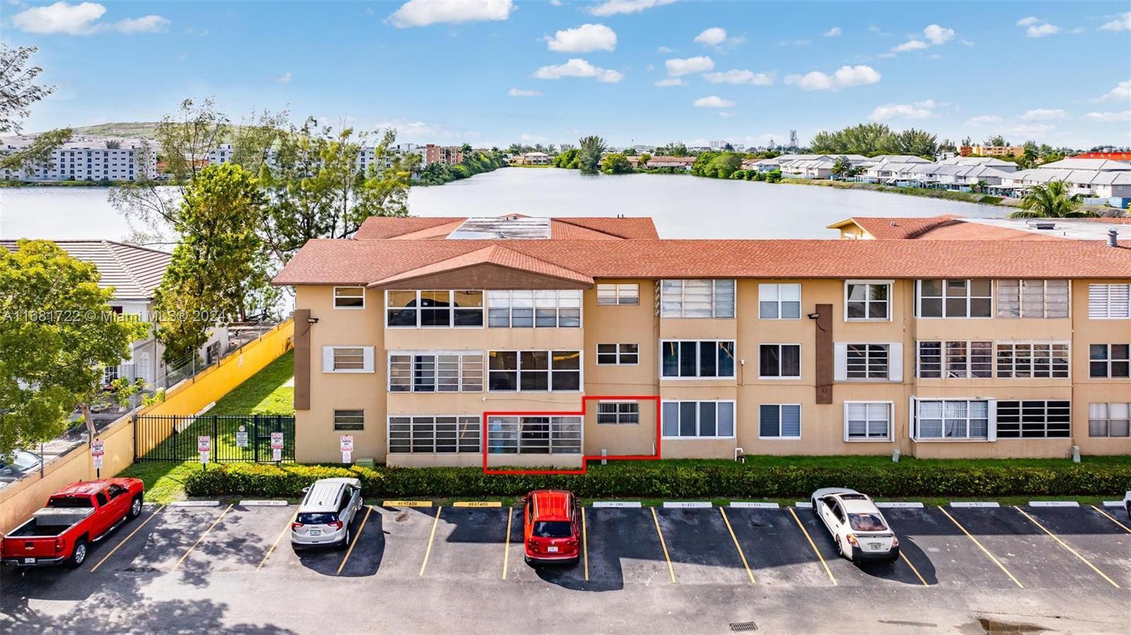 Picture of 160 Royal Palm Rd # 112, Hialeah Gardens, FL 33016