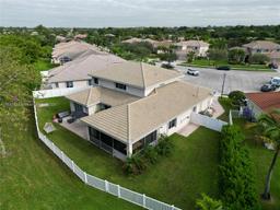 Picture of 6893 SW 194Th Ave, Pembroke Pines, FL 33332