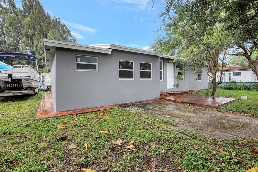 Picture of 4381 SW 51St St, Dania Beach FL 33314