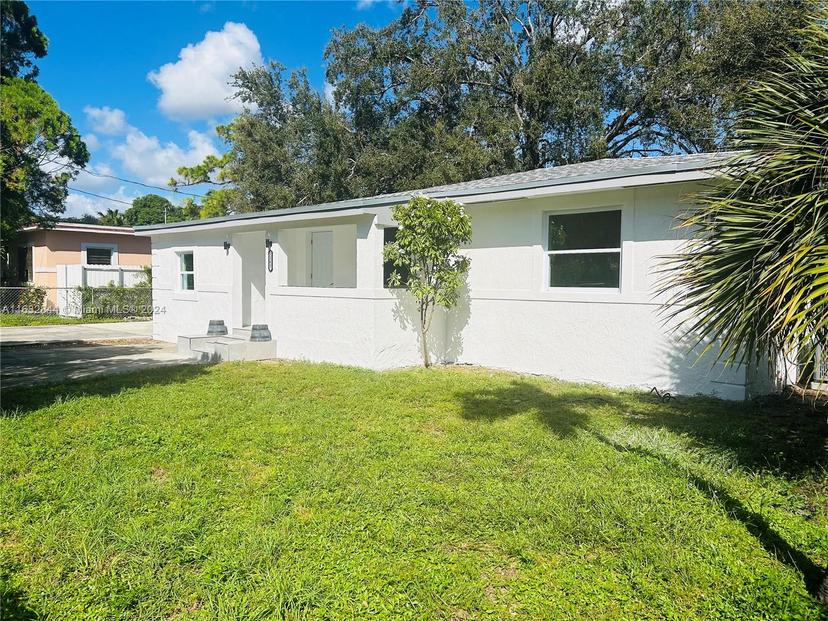 Picture of 2285 NW 102Nd St, Miami FL 33147