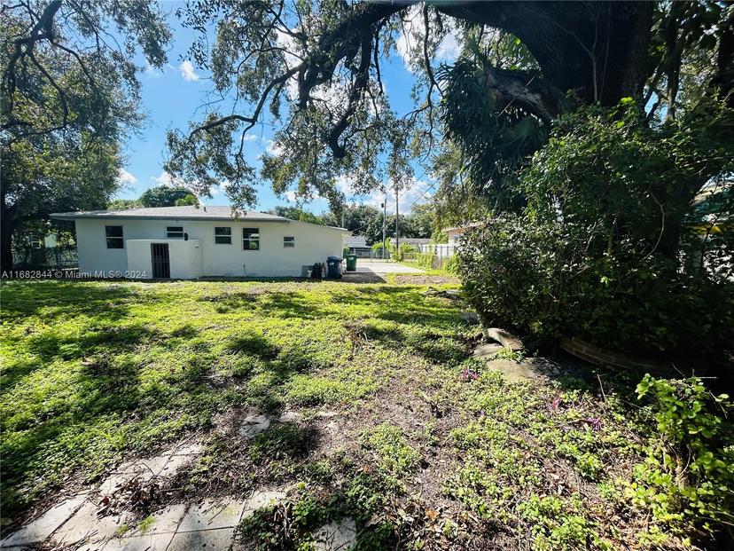 Picture of 2285 NW 102Nd St, Miami FL 33147