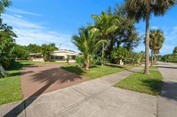 Picture of 1677 NE 178Th St, North Miami Beach, FL 33162