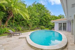 Picture of 361 W Heather Dr, Key Biscayne, FL 33149