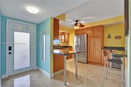 Picture of 9301 Sunrise Lakes Blvd # 307, Sunrise, FL 33322