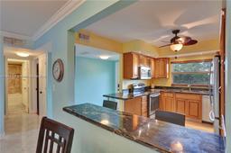 Picture of 9301 Sunrise Lakes Blvd # 307, Sunrise, FL 33322