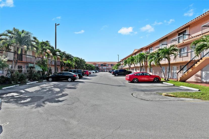 Picture of 2170 W 60Th St # 16202, Hialeah FL 33016