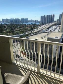 Picture of 19201 Collins Ave # 1132, Sunny Isles Beach, FL 33160