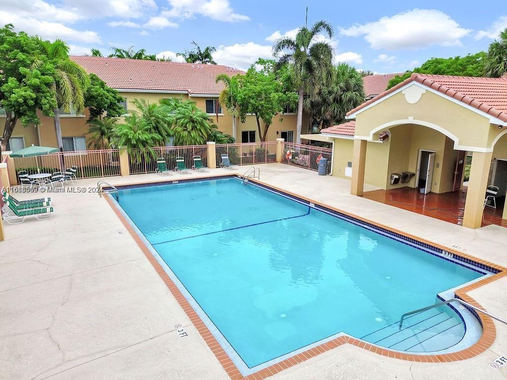 Picture of 7930 NW 7Th St # 201, Pembroke Pines, FL 33024