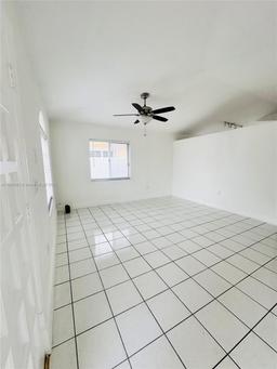 Picture of 9774 NW 128Th Ln, Hialeah Gardens, FL 33018