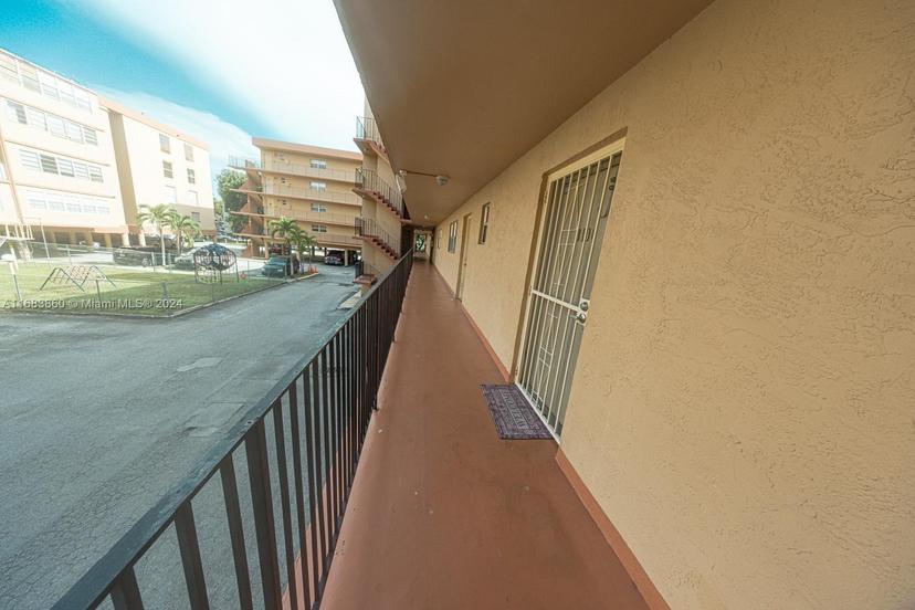 Picture of 1810 W 56Th St # 3108, Hialeah FL 33012