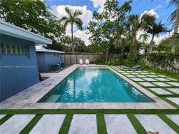 Picture of 900 SW 10Th Ter, Fort Lauderdale, FL 33315