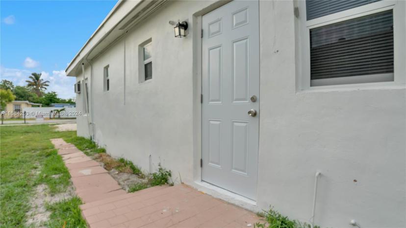 Picture of 6136 Grant St, Hollywood FL 33024