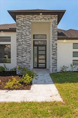 Picture of 2312 NE Juanita Pl, Cape Coral, FL 33909