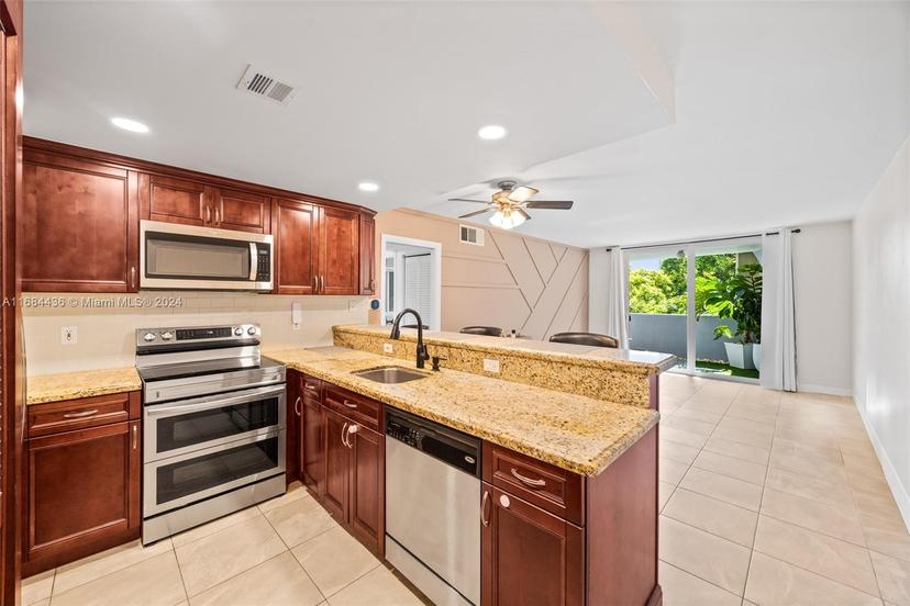 Picture of 2950 SW 3Rd Ave # 3G, Miami FL 33129