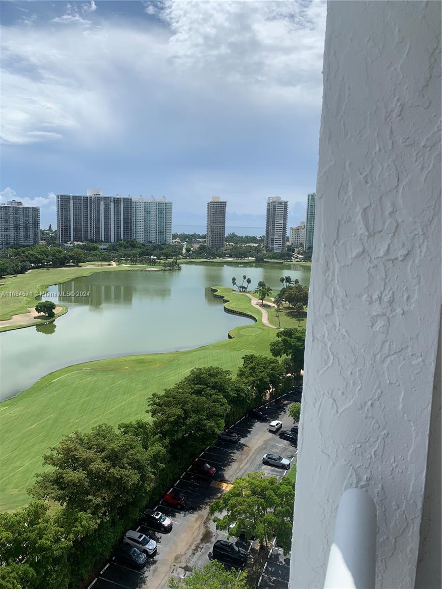 Picture of 20225 NE 34 Ct # 1819, Aventura, FL 33180