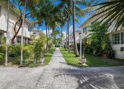 Picture of 1197 Marseille Dr # 12, Miami Beach, FL 33141