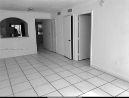 Picture of 2900 SE 12Th Rd # 28, Homestead, FL 33035