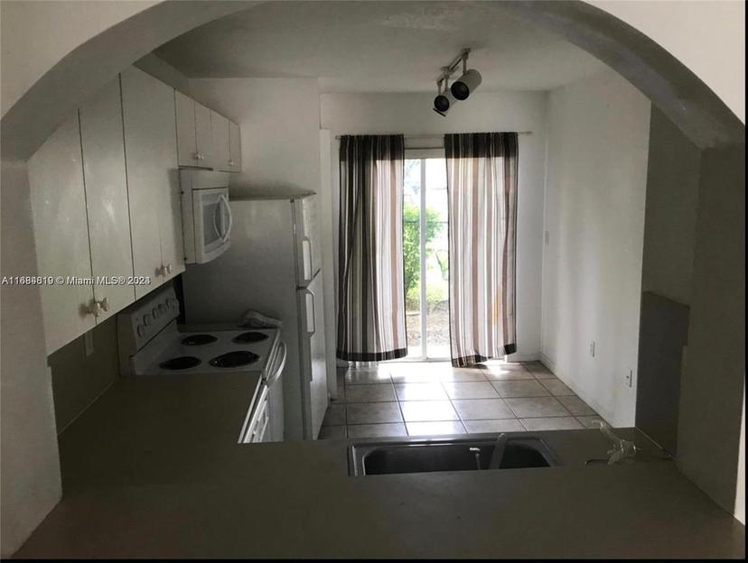 Picture of 2900 SE 12Th Rd # 28, Homestead FL 33035