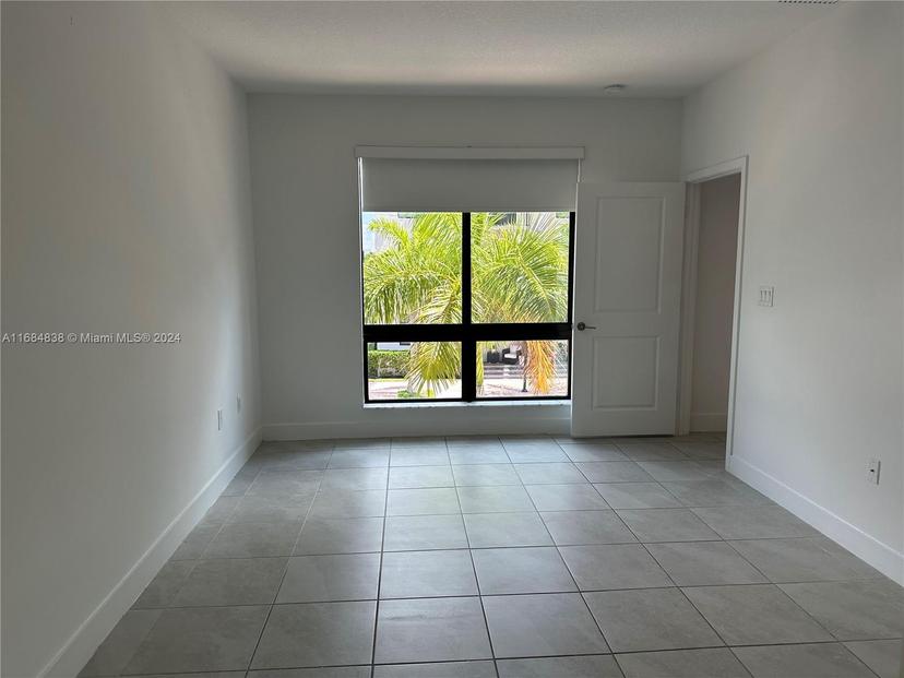 Picture of 8265 NW 41 St # 205, Doral FL 33166