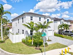 Picture of 16185 SW 65 Ln, Miami, FL 33193