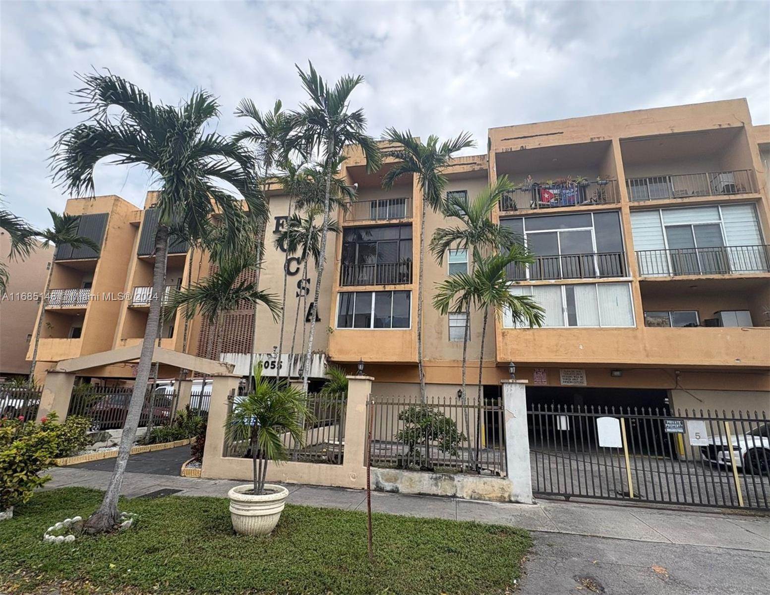 Picture of 6055 W 19Th Ave # 318, Hialeah, FL 33012