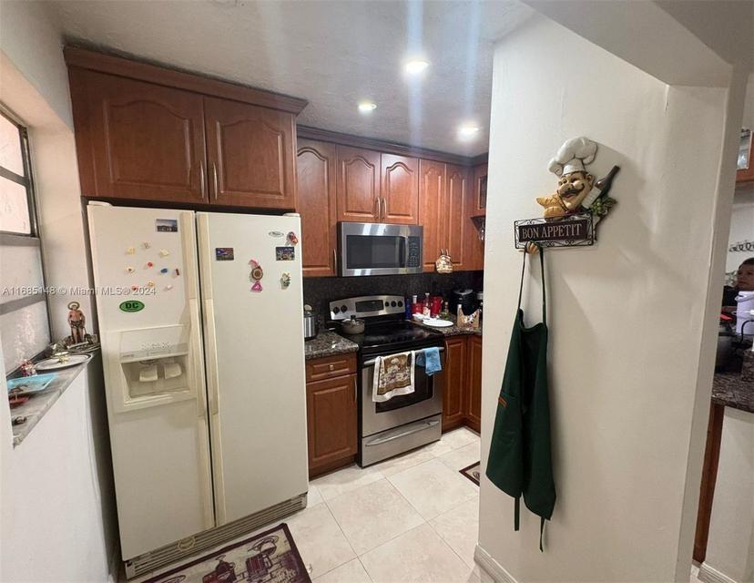 Picture of 6055 W 19Th Ave # 318, Hialeah FL 33012