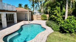 Picture of 716 Bougainvillea Ln, Vero Beach, FL 32963